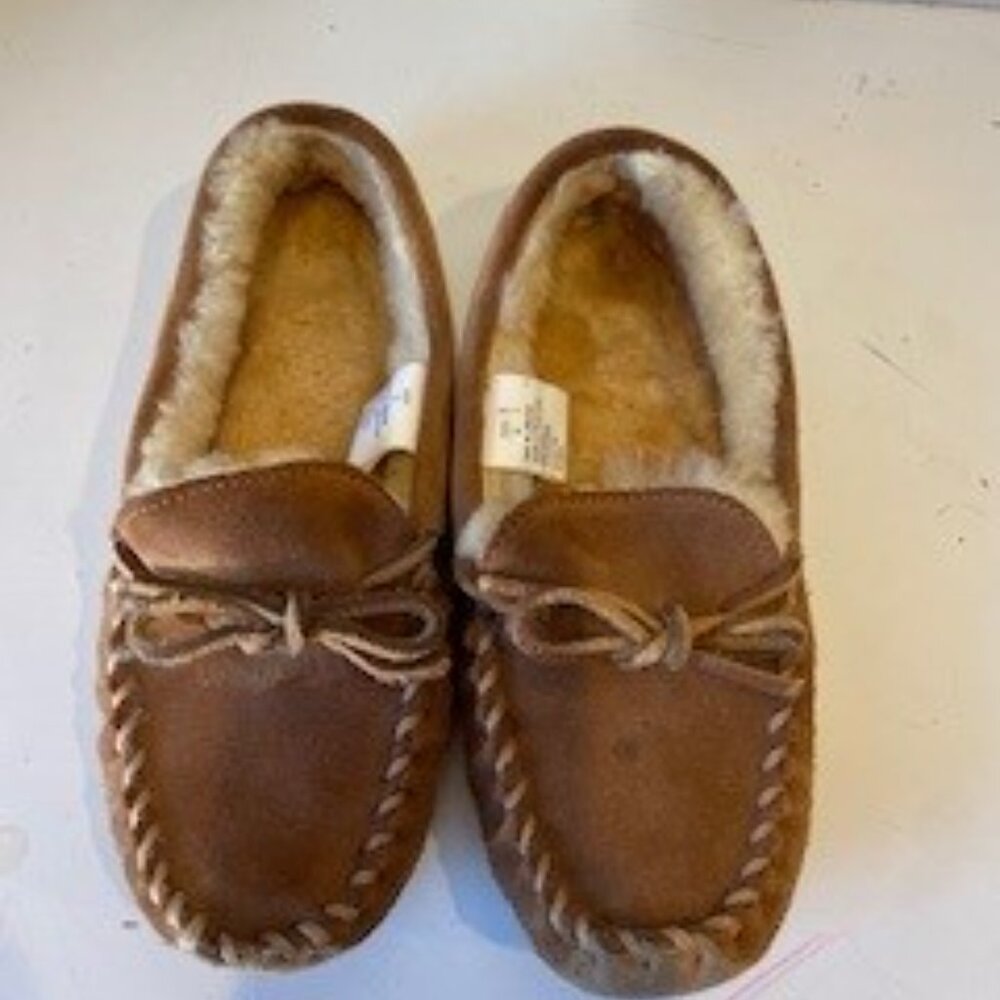 LL Bean Kids' Wicked Good Slippers (size 3) - Picture 2 of 4